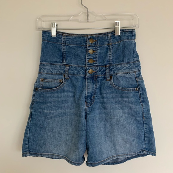 Forever 21 High Waisted Corset Shorts - Picture 2 of 2